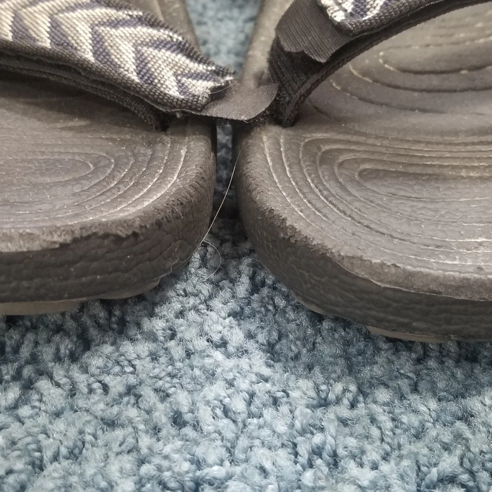 Teva Strappy Mens Sandals. Velcro Adjustable Straps. Size 11.